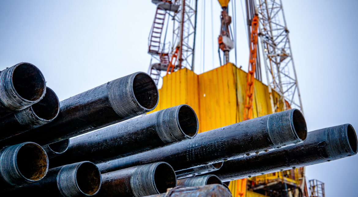 TechInspecta, our inspection approach focuses on identifying critical defects such as cracks, corrosion, wall thickness loss, mechanical wear, tool joint damage, thread defects, bending, pitting and fatigue-related discontinuities that may compromise drilling safety and performance.