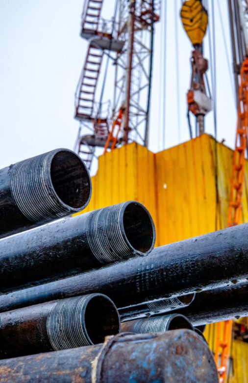 TechInspecta, our inspection approach focuses on identifying critical defects such as cracks, corrosion, wall thickness loss, mechanical wear, tool joint damage, thread defects, bending, pitting and fatigue-related discontinuities that may compromise drilling safety and performance.