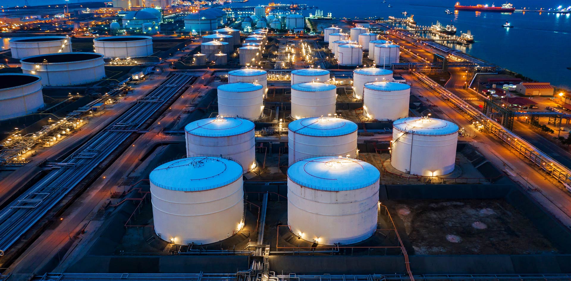 TechInspecta provides professional Pressure Vessel & Storage Tank Inspection services to ensure the safety, integrity and compliance of critical industrial assets.