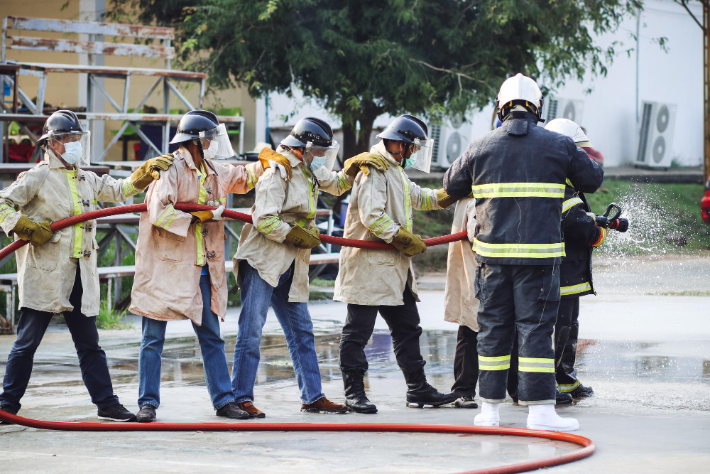 TechInspecta provides Fire Fighting Safety Training for employees, supervisors, contractors, emergency response teams, fire wardens, maintenance personnel and industrial workers who may be required to respond to fire emergencies in the workplace.