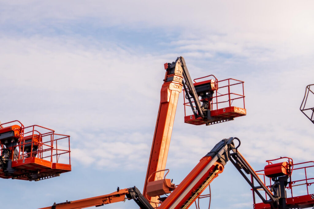 TechInspecta provides specialized Cherry Picker Operator Training designed to develop competent operators capable of safely inspecting, positioning and operating boom-type Mobile Elevating Work Platforms in industrial environments.