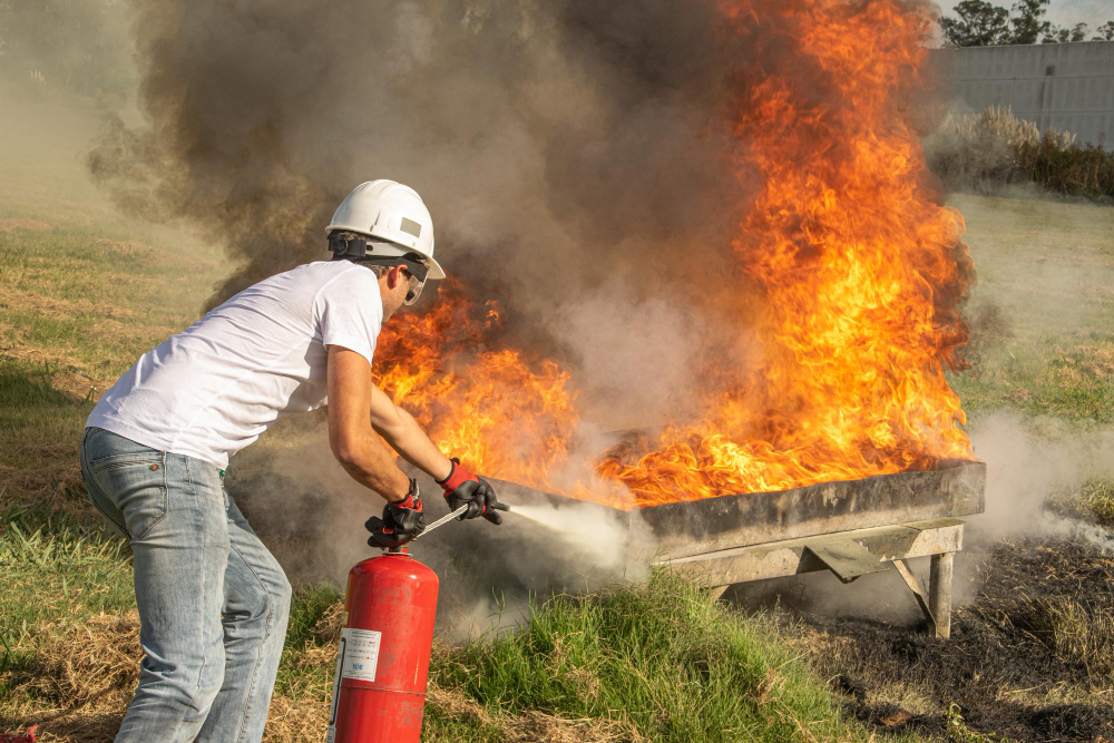 TechInspecta provides Fire Fighting Safety Training for employees, supervisors, contractors, emergency response teams, fire wardens, maintenance personnel and industrial workers who may be required to respond to fire emergencies in the workplace.