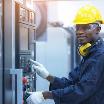TechInspecta supports clients by inspecting substations during construction, pre-commissioning, commissioning and operation. We verify installation quality, equipment condition, electrical safety and compliance with approved drawings.