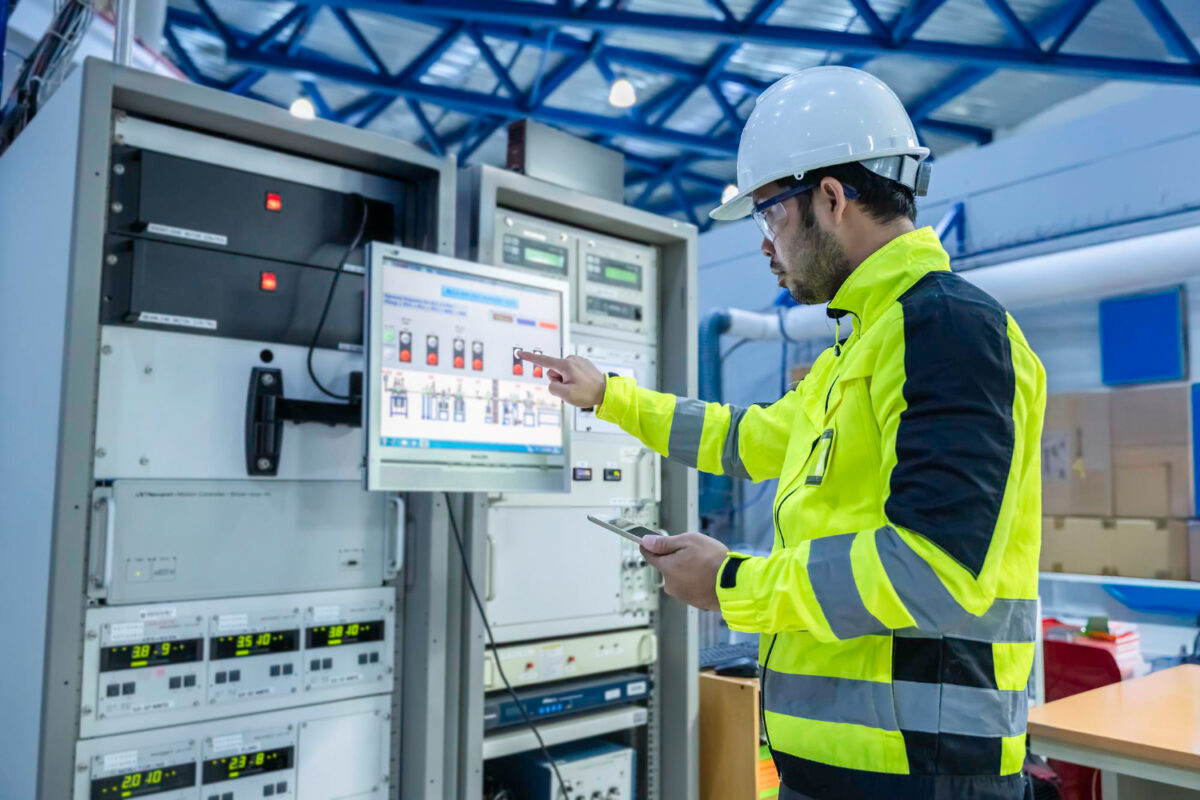 Renewable energy projects depend on substations to collect, transform and export power to the grid. Poor inspection of transformers, switchgear, protection systems or earthing can lead to outages, electrical faults, fire and safety incidents